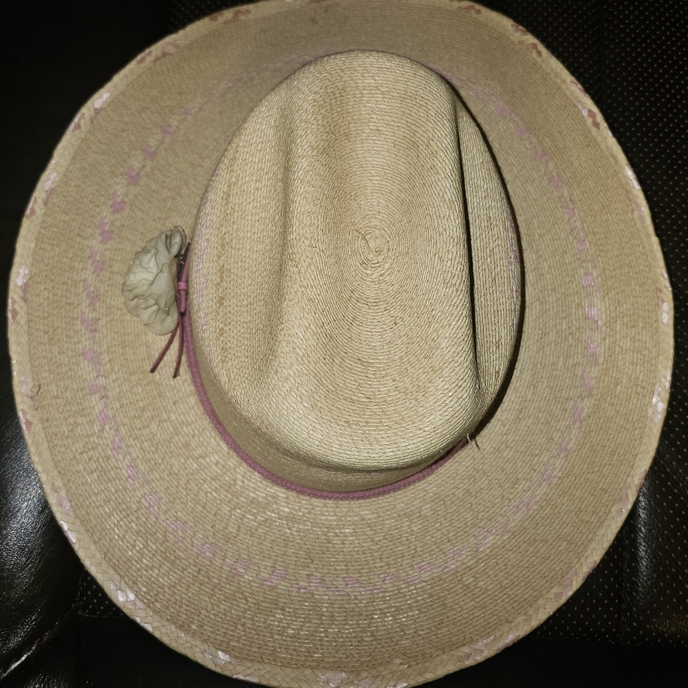 Atwood, large, cream